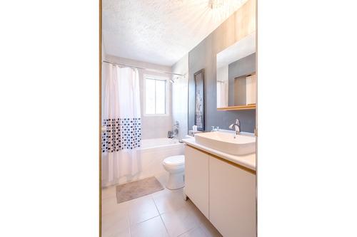 2 bedrooms apartment for rent in Sherbrooke — photo 12