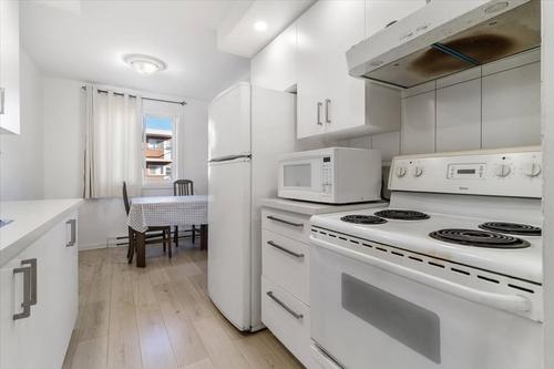 2 bedrooms apartment for rent in Laval — photo 9