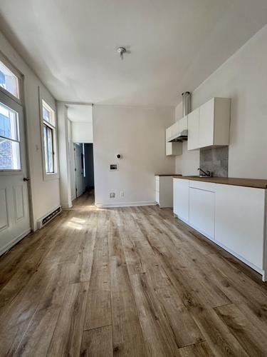 4 bedrooms apartment for rent in Montreal - Ville-Marie — photo 11