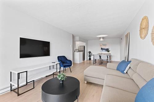 2 bedrooms apartment for rent in Laval — photo 5