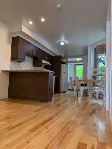 4 bedrooms apartment for rent in Montreal - Le Plateau-Mont-Royal — photo 2