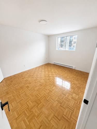 3 bedrooms apartment for rent in Laval — photo 8