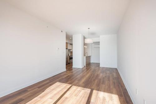 2 bedrooms apartment for rent in Laval — photo 10