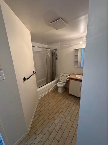 2 bedrooms apartment for rent in Laval — photo 6