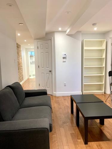 1 bedroom apartment for rent in Montreal - Ville-Marie — photo 2