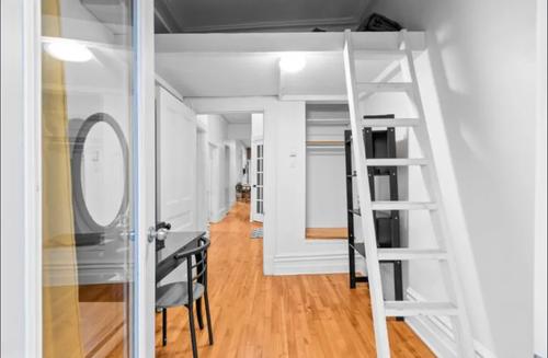 5 bedrooms apartment for rent in Montreal - Le Sud-Ouest — photo 2
