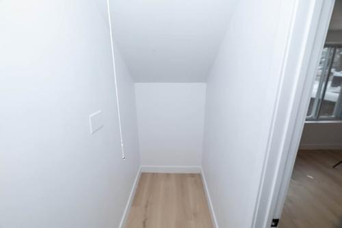 1 bedroom apartment for rent in Montreal - Ville-Marie — photo 9