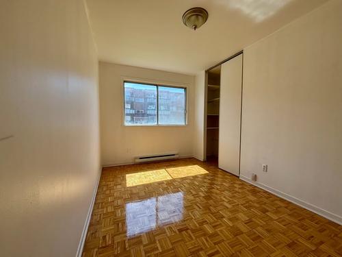 2 bedrooms apartment for rent in Laval — photo 9