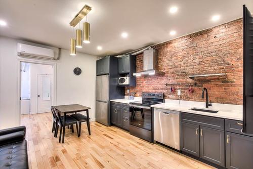 4 bedrooms apartment for rent in Montreal - Le Plateau-Mont-Royal — photo 3