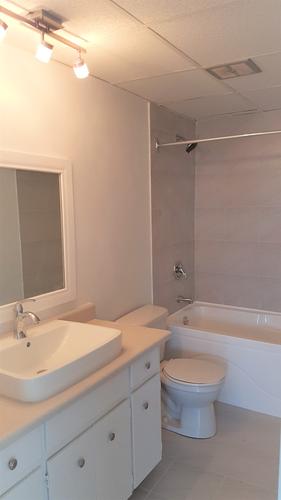 2 bedrooms apartment for rent in Sherbrooke — photo 9