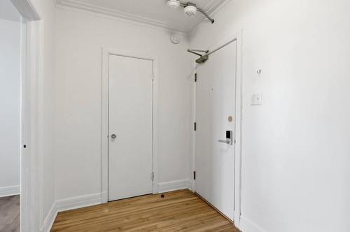 Studio for rent in Montreal - Côte-des-Neiges–Notre-Dame-de-Grâce — photo 4