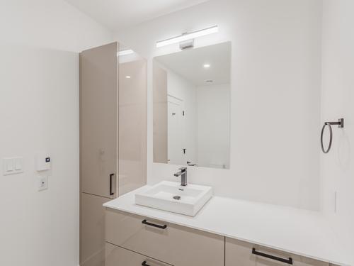 2 bedrooms apartment for rent in Sherbrooke — photo 12