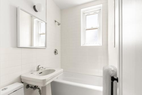 2 bedrooms apartment for rent in Montréal — photo 9