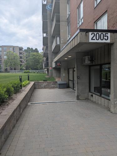 Appartement de 1 chambre à louer à Montreal - Saint-Laurent — photo 2