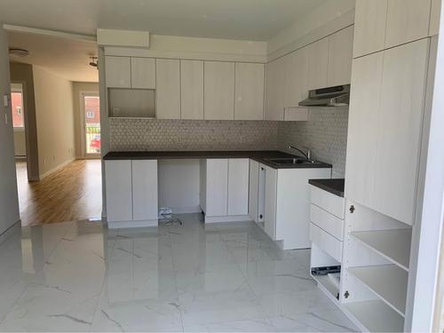 2 bedrooms apartment for rent in Laval — photo 7