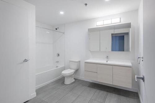2 bedrooms apartment for rent in Laval — photo 4