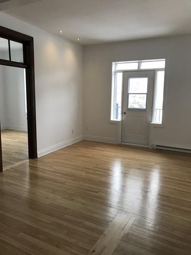 2 bedrooms apartment for rent in Sherbrooke — photo 2