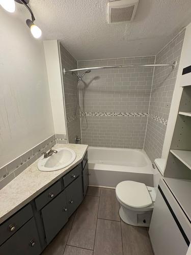 2 bedrooms apartment for rent in Sherbrooke — photo 7