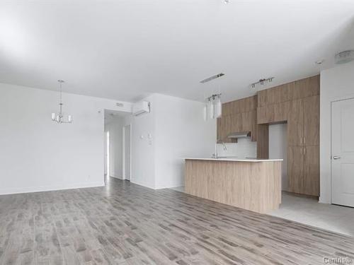 3 bedrooms apartment for rent in Laval — photo 8
