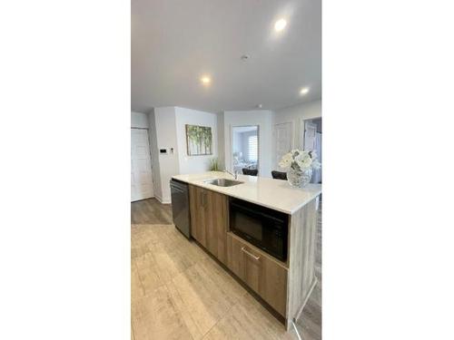 2 bedrooms apartment for rent in Laval — photo 4