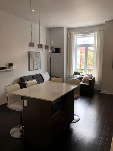 Appartement de 4 chambres à louer à Montréal — photo 3