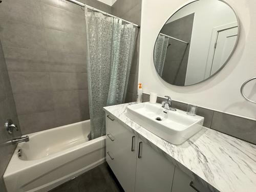 2 bedrooms apartment for rent in Montréal — photo 12
