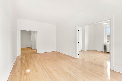 Appartement de 4 chambres à louer à Montréal — photo 3