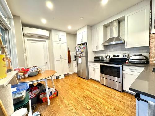 5 bedrooms apartment for rent in Montreal - Le Plateau-Mont-Royal — photo 4