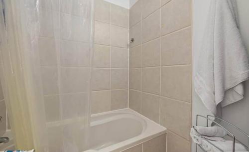 2 bedrooms apartment for rent in Montreal - Ville-Marie — photo 6