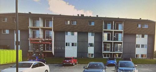 3 bedrooms apartment for rent in Sherbrooke — photo 2