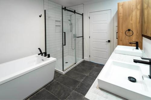 3 bedrooms apartment for rent in Sherbrooke — photo 6