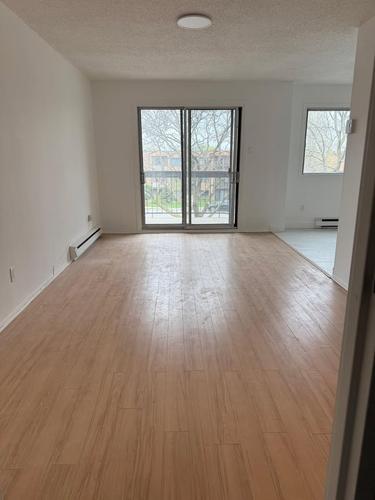 2 bedrooms apartment for rent in Laval — photo 7