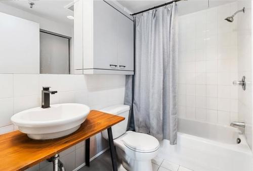 1 bedroom apartment for rent in Montreal - Ville-Marie — photo 7