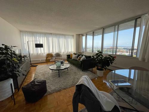 2 bedrooms apartment for rent in Montreal - Côte-des-Neiges–Notre-Dame-de-Grâce — photo 3