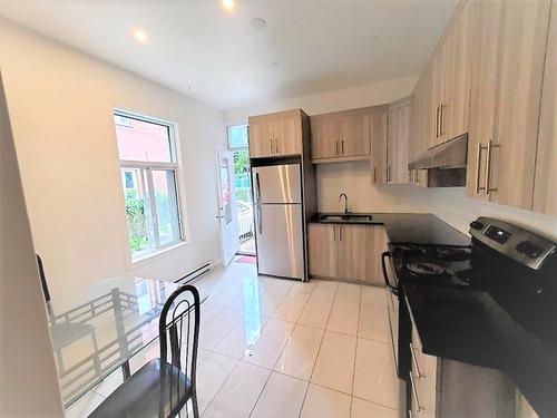 4 bedrooms apartment for rent in Montreal - Le Plateau-Mont-Royal — photo 10