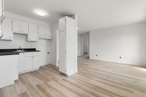 2 bedrooms apartment for rent in Laval — photo 9