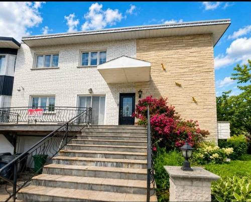 4 bedrooms apartment for rent in Laval — photo 3
