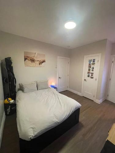 4 bedrooms apartment for rent in Montreal - Le Plateau-Mont-Royal — photo 6