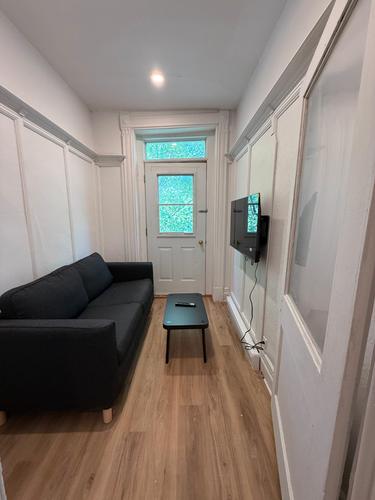 4 bedrooms apartment for rent in Montreal - Le Plateau-Mont-Royal — photo 3