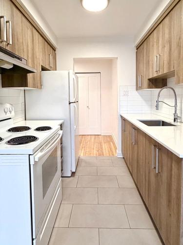 2 bedrooms apartment for rent in Laval — photo 8