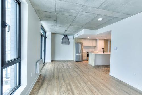 3 bedrooms apartment for rent in Laval — photo 12