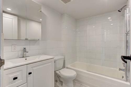 2 bedrooms apartment for rent in Montreal - Ville-Marie — photo 3