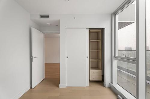 2 bedrooms apartment for rent in Montréal — photo 11