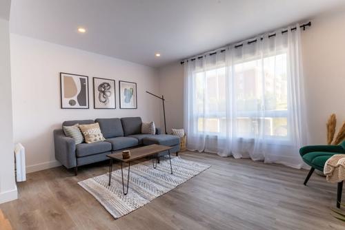 3 bedrooms apartment for rent in Sherbrooke — photo 2
