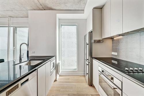 Appartement de 2 chambres à louer à Montreal - Ville-Marie — photo 2