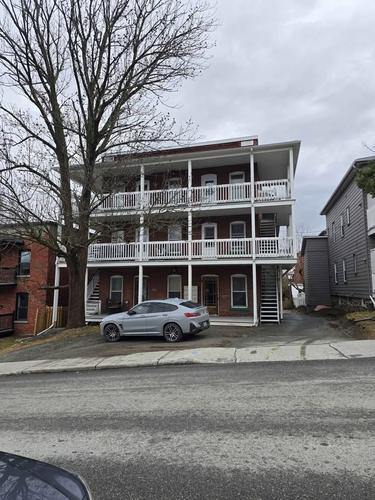 2 bedrooms apartment for rent in Sherbrooke — photo 9