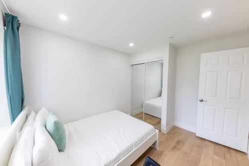 4 bedrooms apartment for rent in Montreal - Le Plateau-Mont-Royal — photo 11