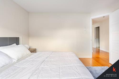 2 bedrooms apartment for rent in Laval — photo 8