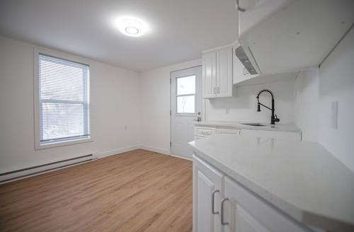 2 bedrooms apartment for rent in Sherbrooke — photo 11