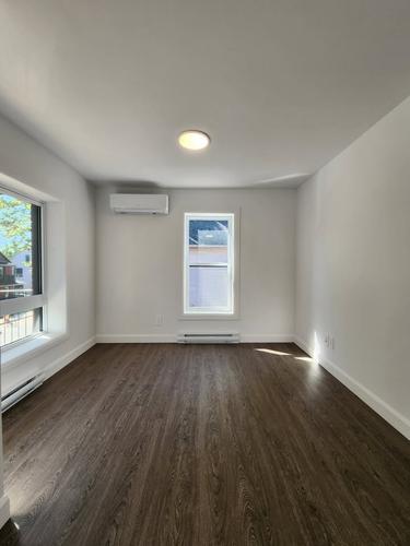 2 bedrooms apartment for rent in Sherbrooke — photo 11